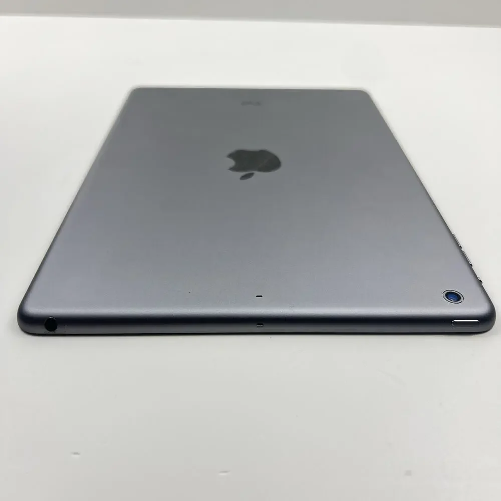 Apple iPad Air 1st Generation A1474 16 GB Wi-Fi 9.7 in | Space Gray | MD78LL/B